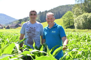 Bio-Betrieb Warth-2022 Copyright Jürgen Mück Bio-Betrieb Warth-2022 Copyright Jürgen Mück