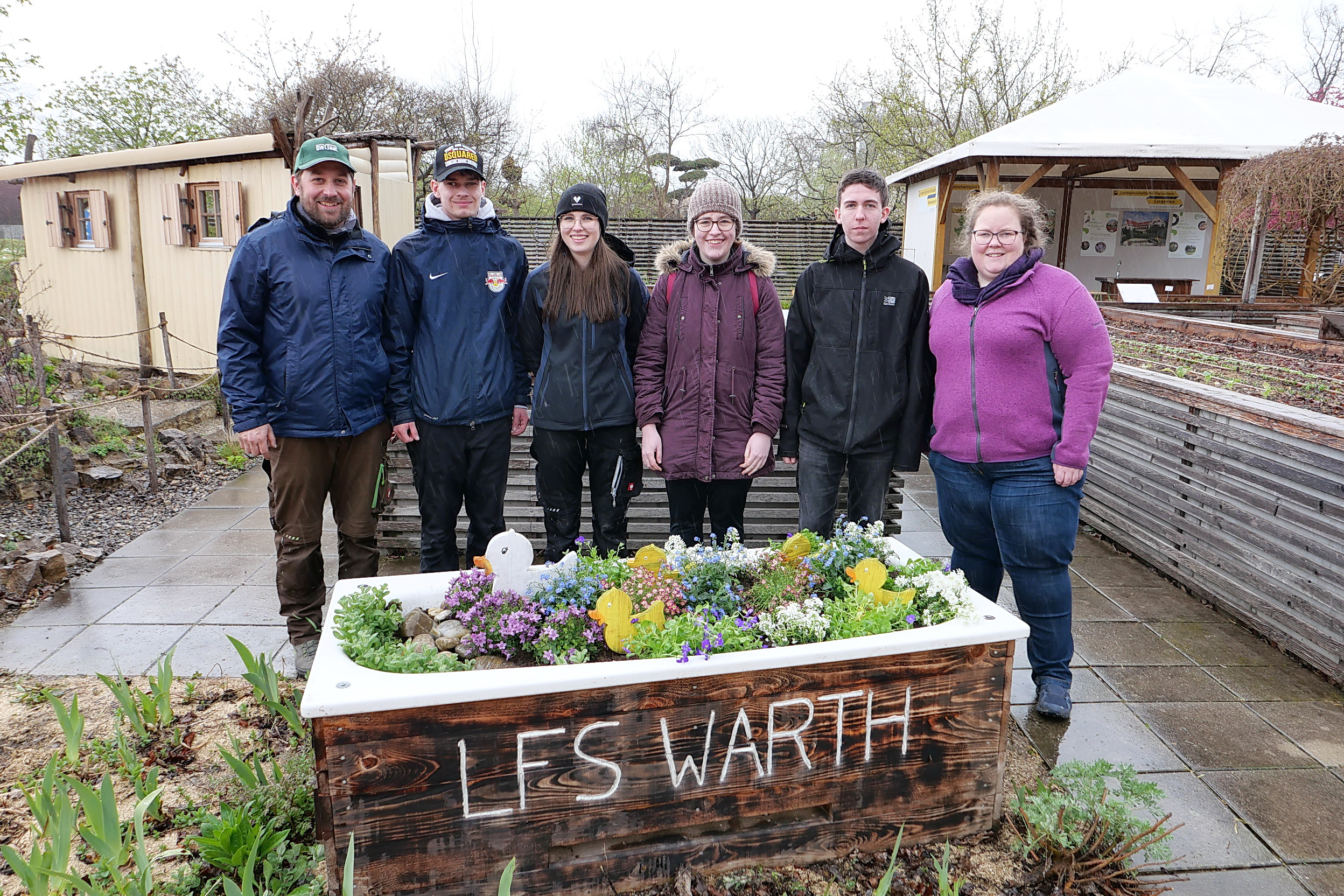 Green-Care-Hochbeet bei der Garten Tulln bepflanzt