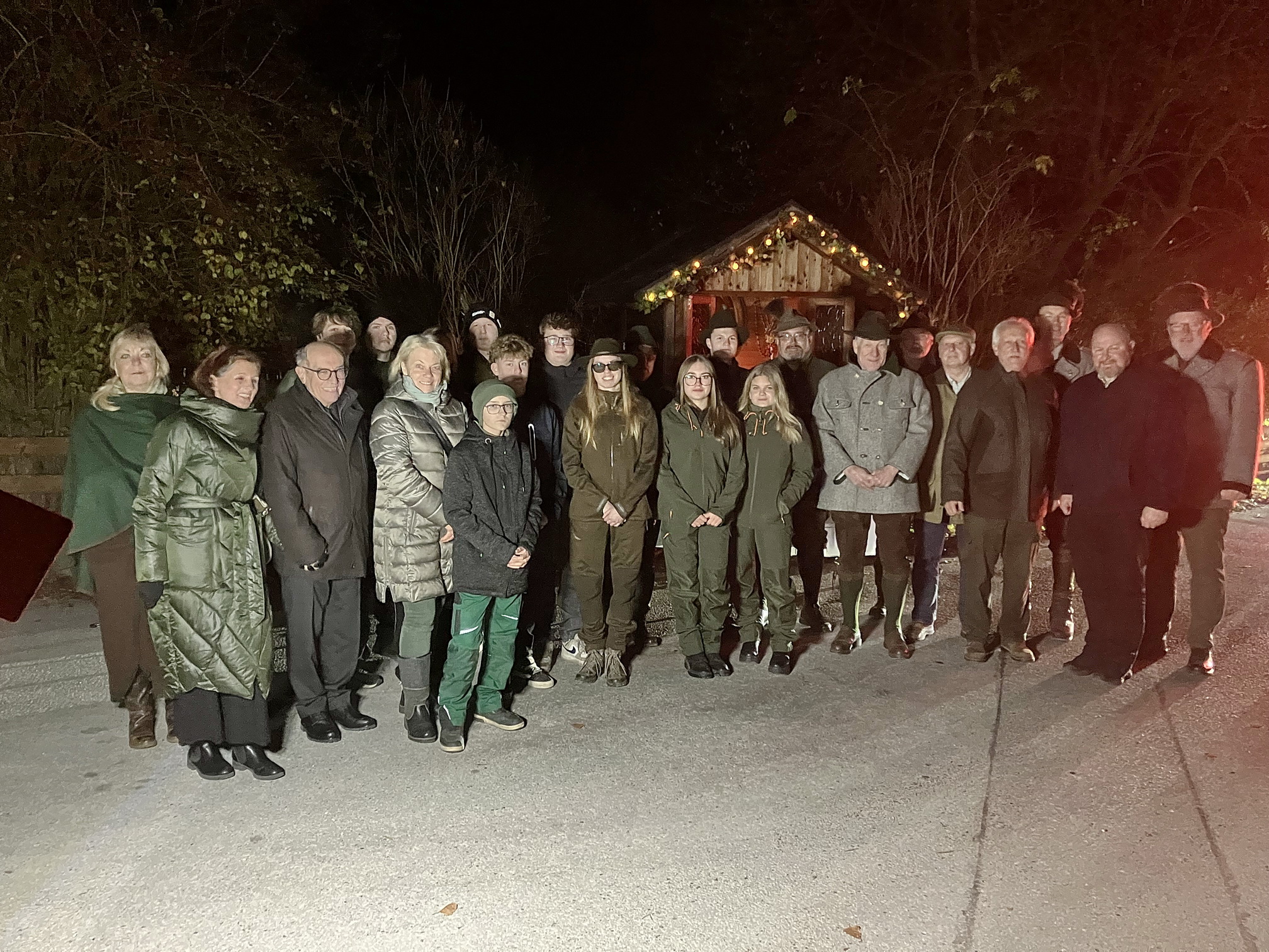 Schülerinnen und Schüler bei Hubertusfeier in Gutenstein