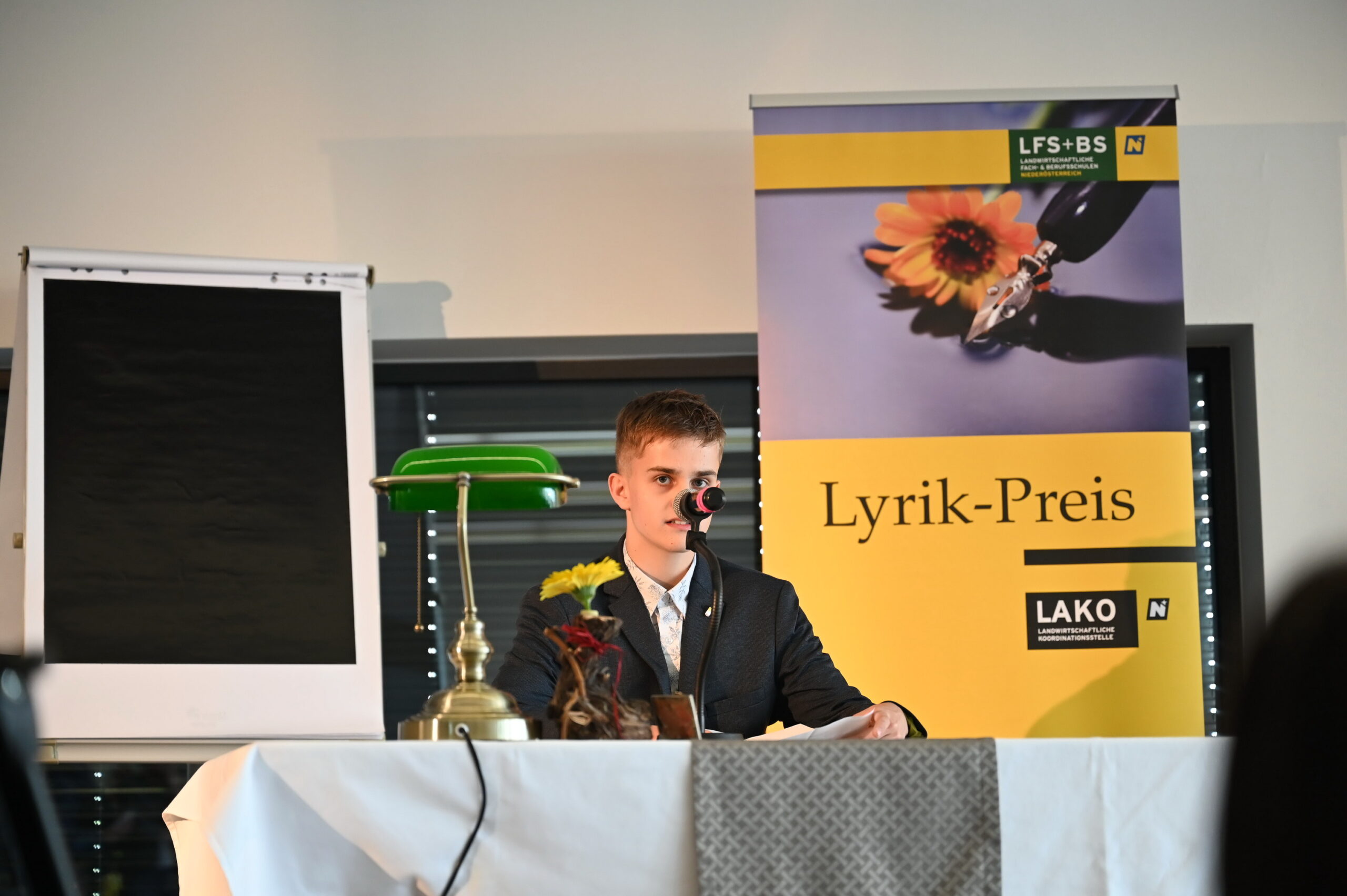 Lyrik-Warth Zwazl-Lesung-25+ Lyrik-Warth Zwazl-Lesung-25+
