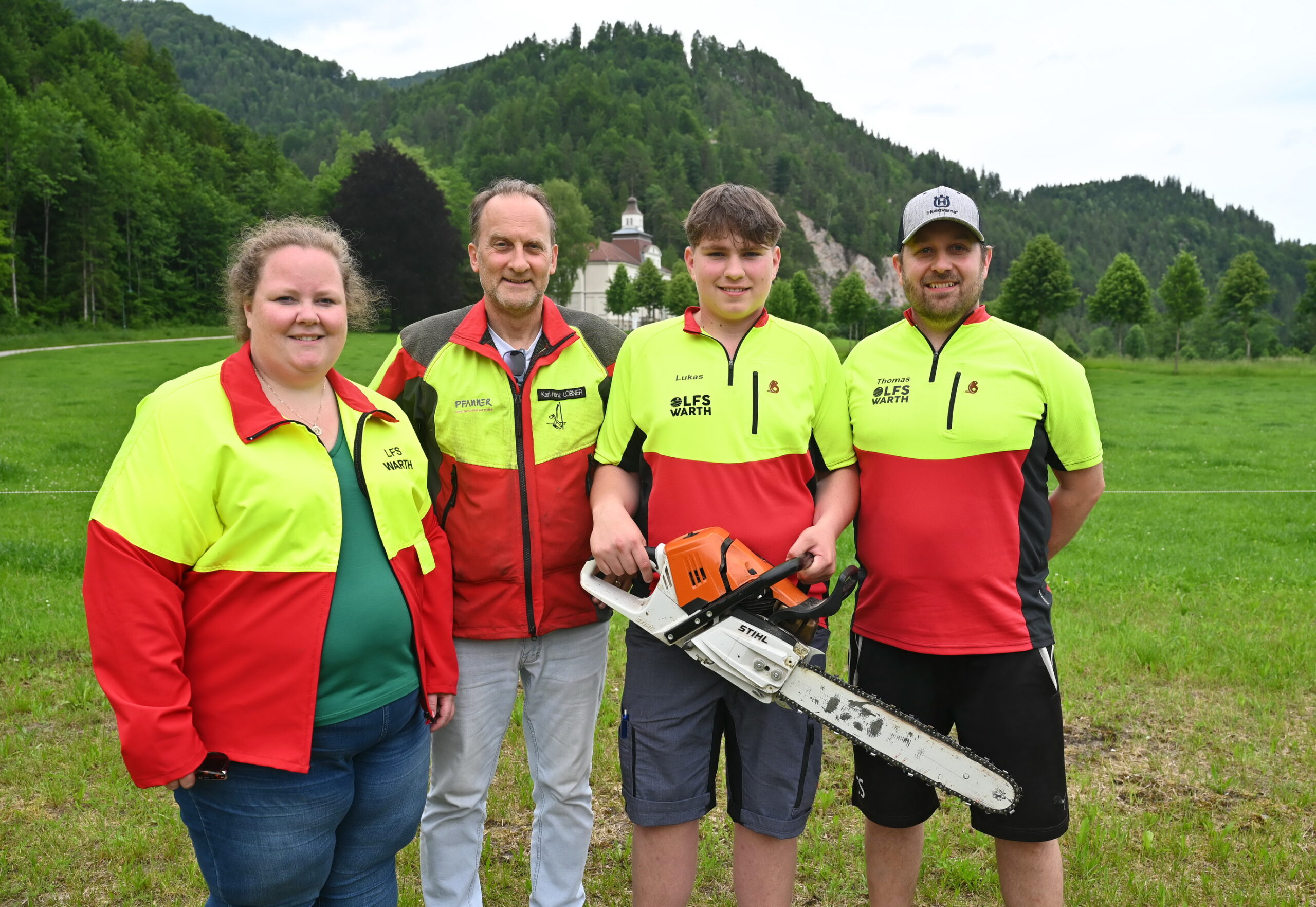 Lukas Höller siegt in der Einzelwertung „Stechen und zusammenschneiden“ beim NÖ Waldarbeitswettbewerb