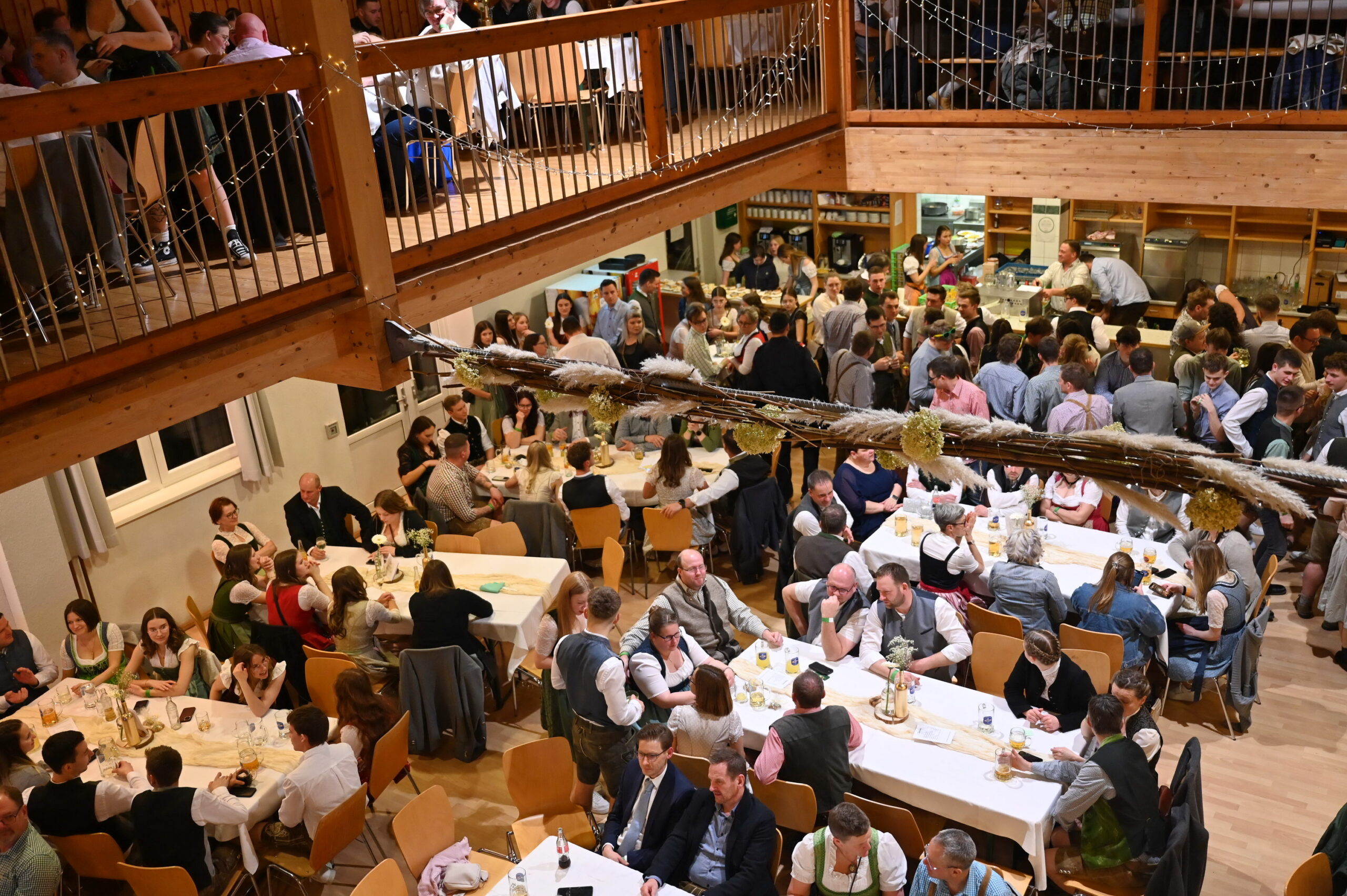 Saal-von oben-26+ Saal-von oben-26+