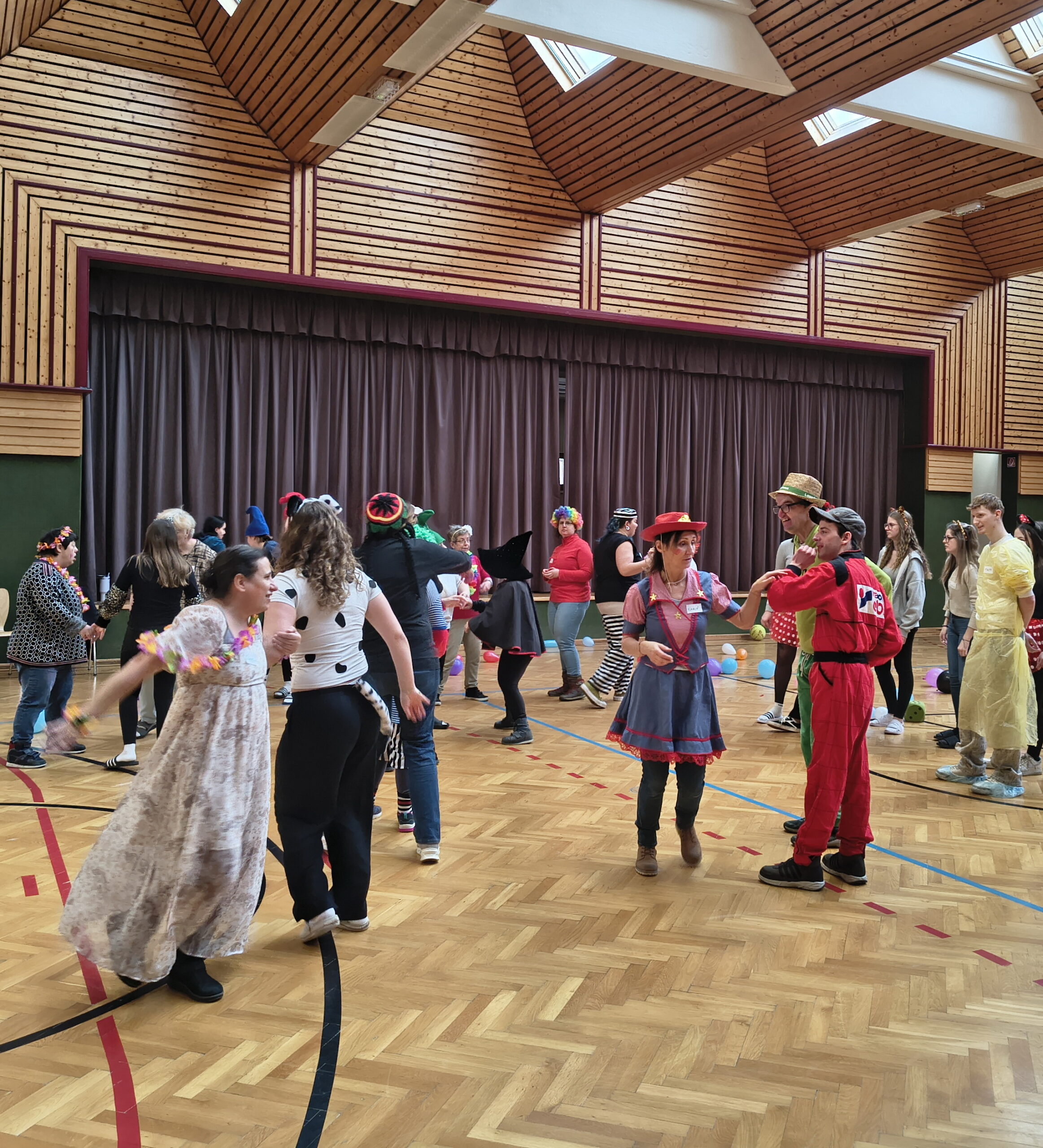 Silberberg-Faschingsfeier2-zugeschnitten