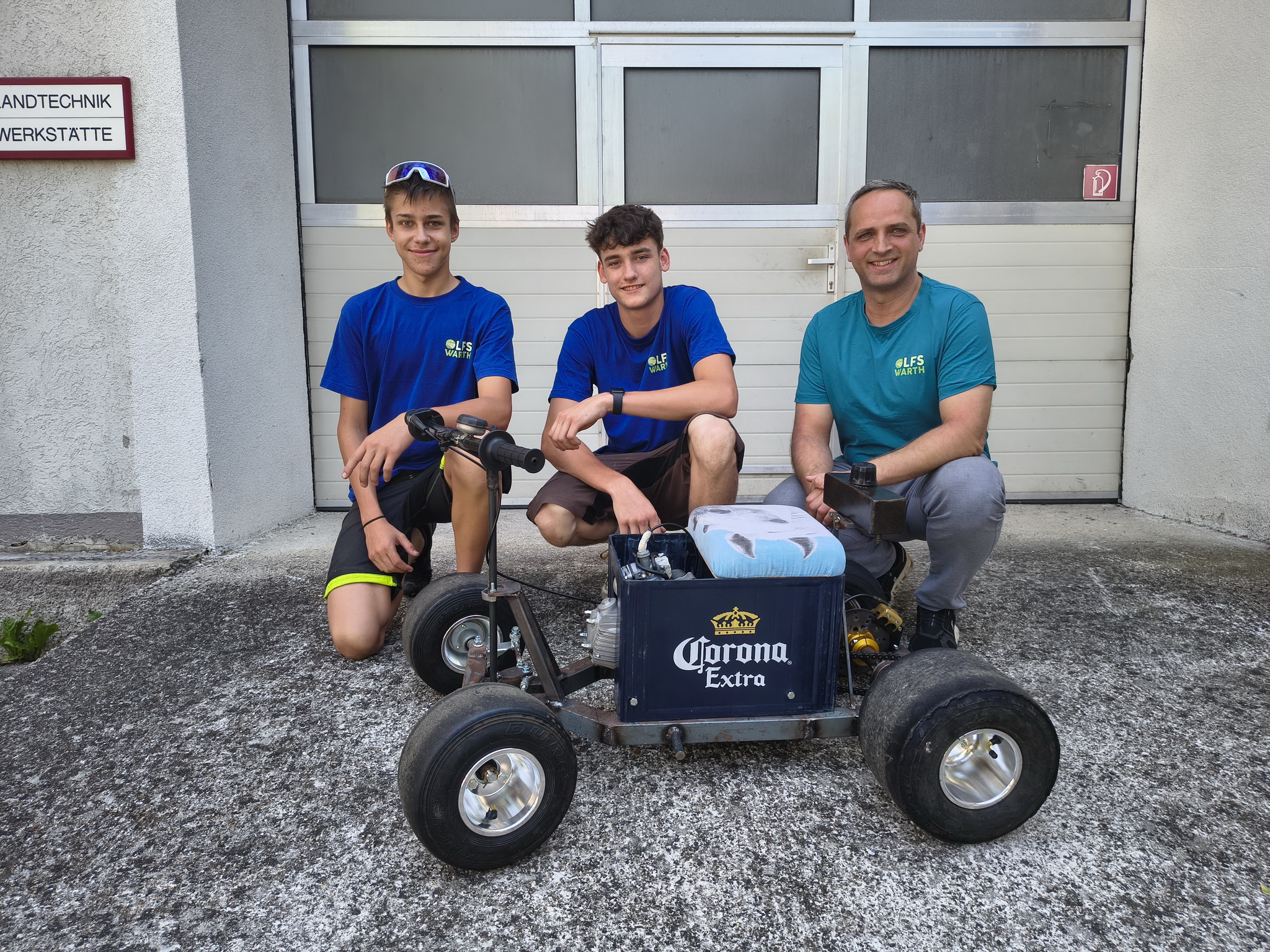 Schüler konstruieren ihr eigenes Kart